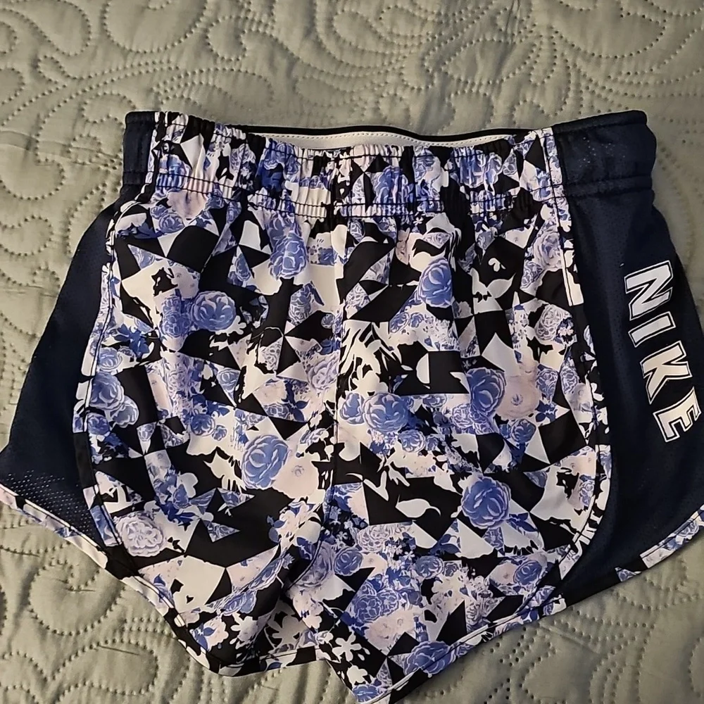 Nike Dri-FIT Tempo Girl's Printed Running Shorts